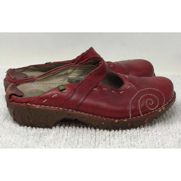 naturalista clogs
